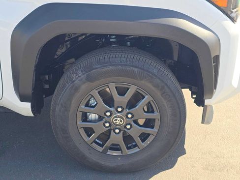 Certified 2026 Toyota 4Runner SR5 AWD/4WD image 9