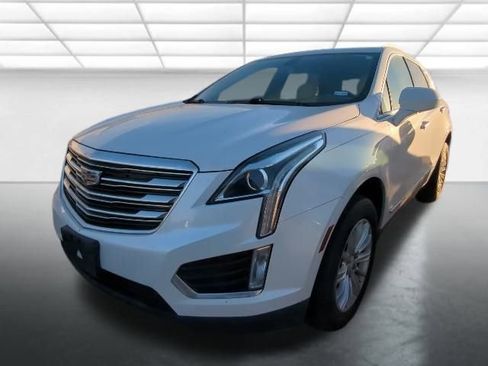 Used 2017 Cadillac XT5 FWD image 3