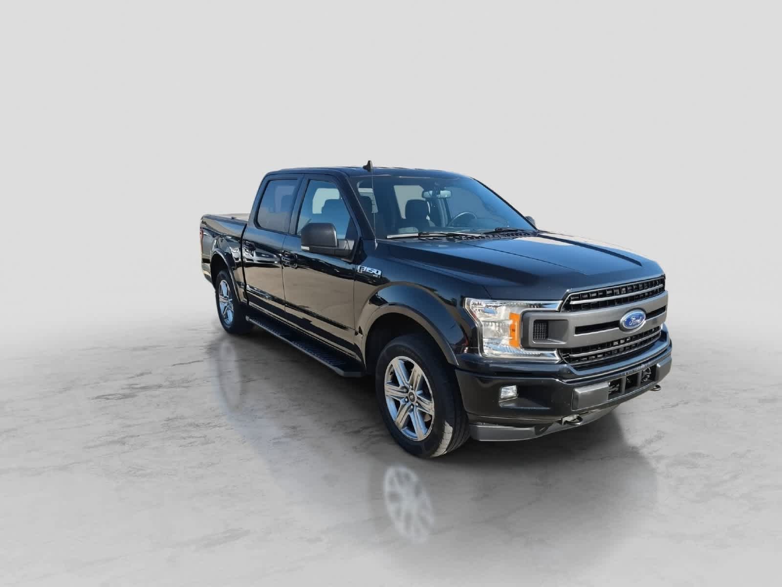 Used 2019 Ford F150 XLT w/ Equipment Group 302A Luxury AWD/4WD image 2