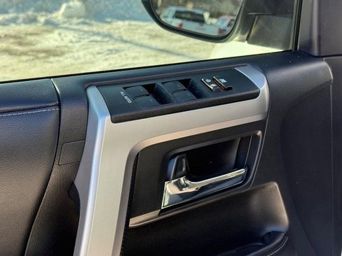 Used 2024 Toyota 4Runner SR5 image 19