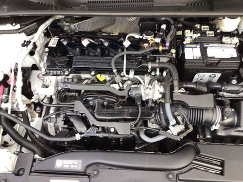 Used 2024 Toyota Corolla LE FWD image 11