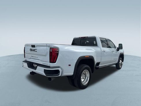 New 2026 GMC Sierra 3500 Denali Ultimate AWD/4WD image 9