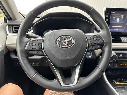 Used 2022 Toyota RAV4 XLE w/ Convenience Package AWD/4WD image 14