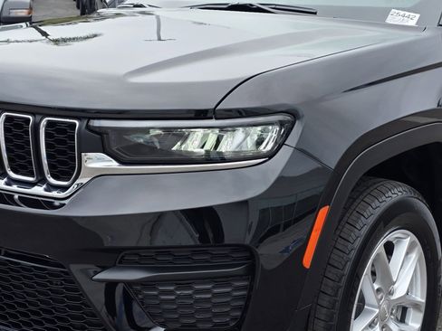 New 2025 Jeep Grand Cherokee Laredo X image 8