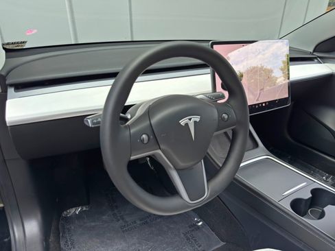 Used 2021 Tesla Model 3 Standard Range Plus RWD image 14