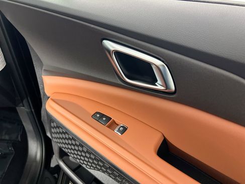 New 2026 Kia Carnival EX FWD image 33