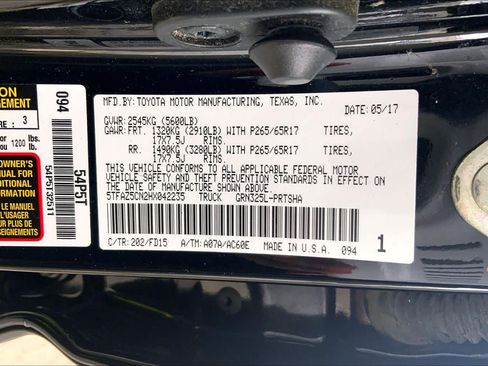Used 2017 Toyota Tacoma TRD Sport w/ Tow Package RWD image 31