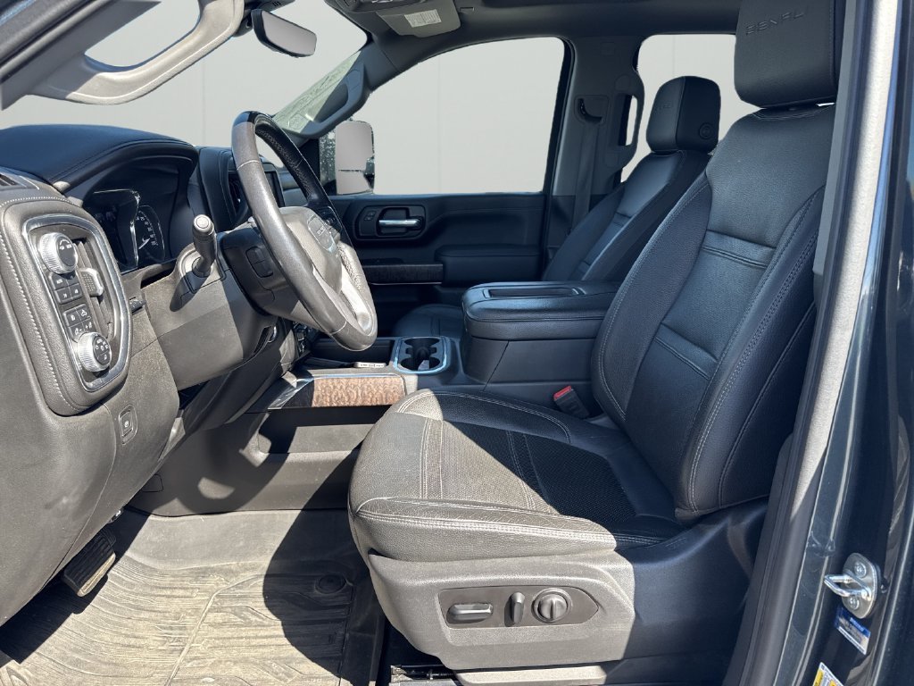 Used 2020 GMC Sierra 2500 Denali w/ Denali Ultimate Package AWD/4WD image 13