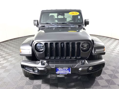 Used 2021 Jeep Gladiator Overland image 12