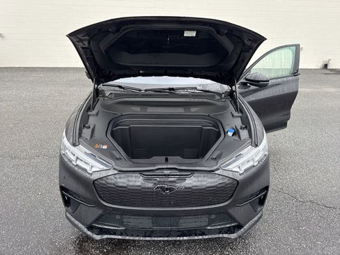 Used 2022 Ford Mustang Mach-E GT image 40