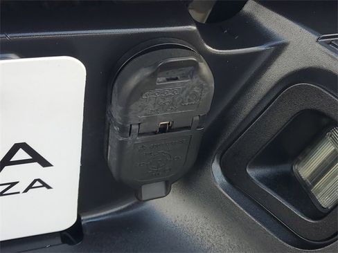 Used 2015 RAM 2500 Laramie image 7