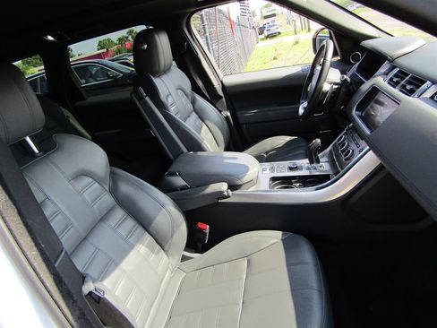 Used 2017 Land Rover Range Rover Sport HSE Dynamic AWD/4WD image 5