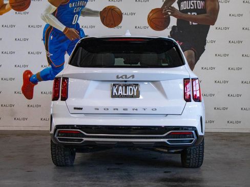 Used 2022 Kia Sorento EX FWD image 23