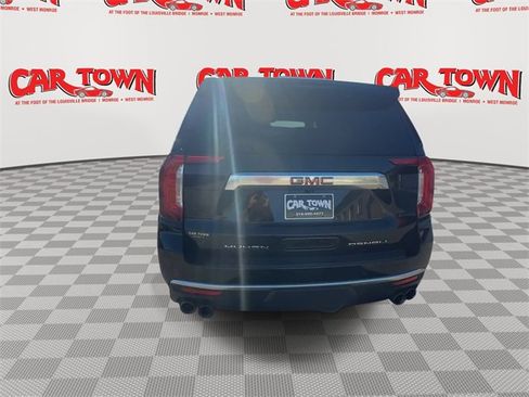 Used 2024 GMC Yukon Denali image 7
