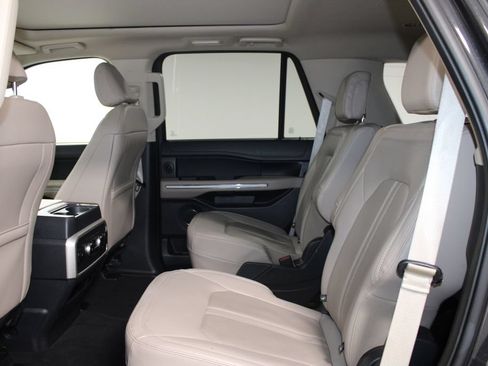 Used 2024 Ford Expedition Limited RWD image 26