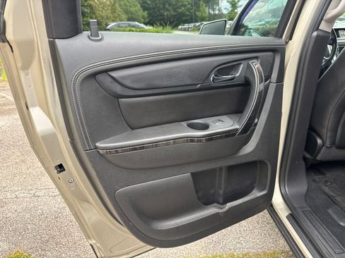 Used 2016 GMC Acadia SLT w/ Open Road Package FWD image 22