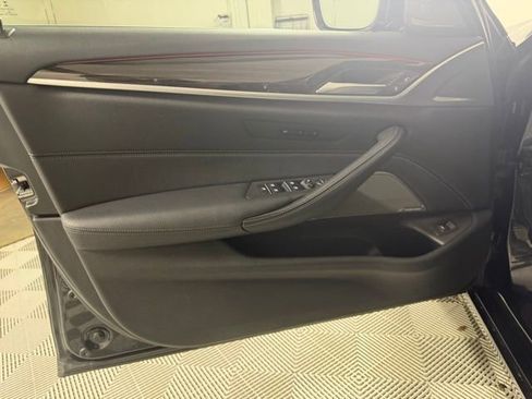 Used 2023 BMW 530i xDrive AWD/4WD image 20