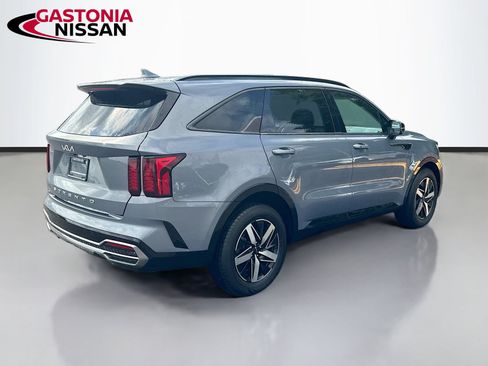 Used 2022 Kia Sorento S FWD image 9