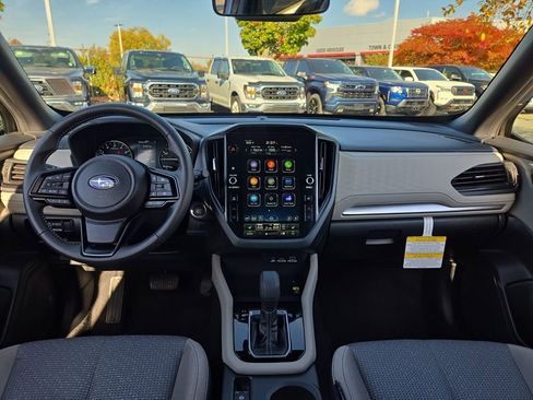 Used 2025 Subaru Forester Premium image 12