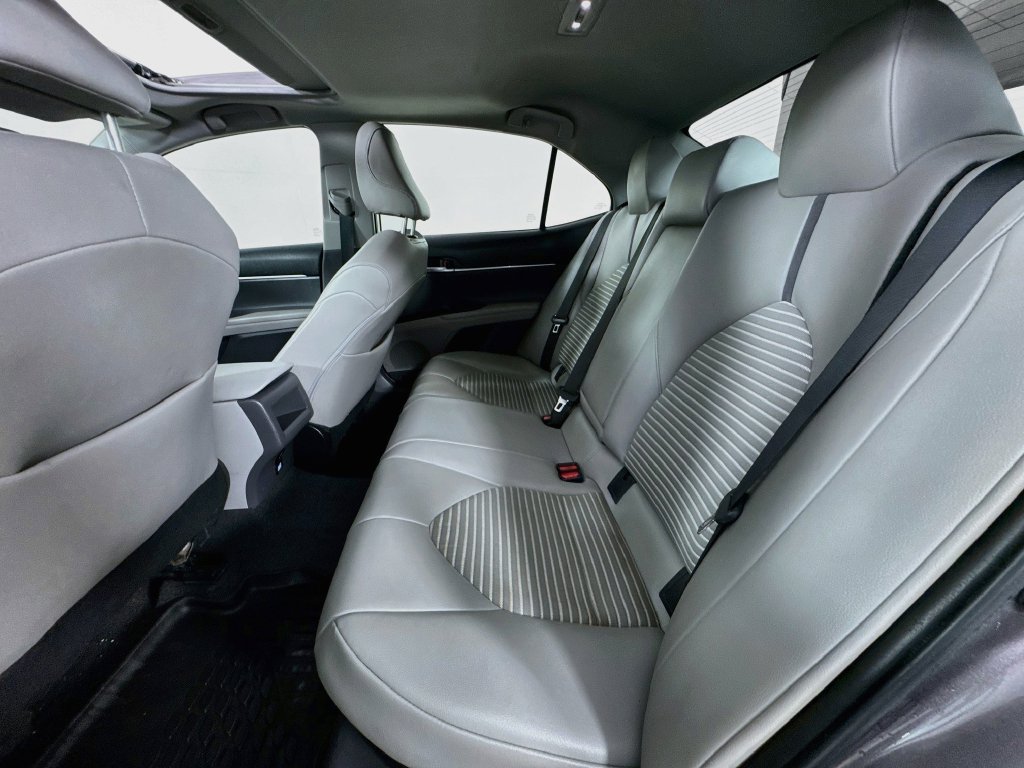 Used 2022 Toyota Camry SE w/ Audio Upgrade Package FWD image 30