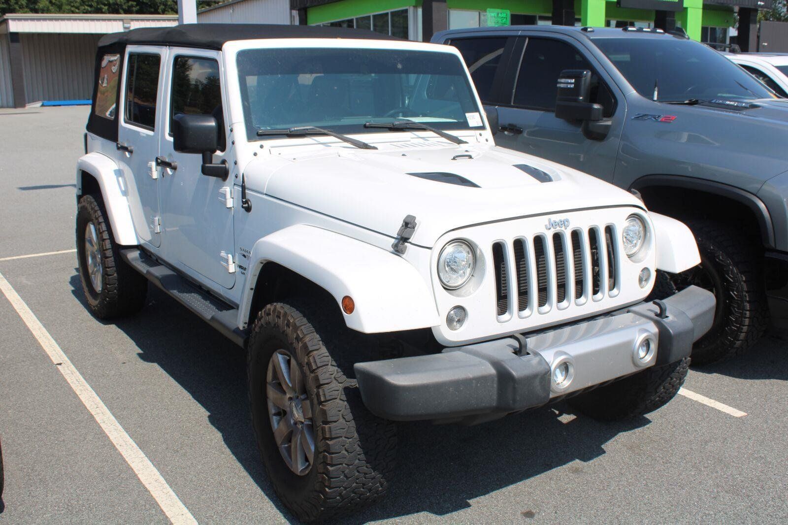 Used 2017 Jeep Wrangler Unlimited Sahara w/ Max Tow Package AWD/4WD image 3