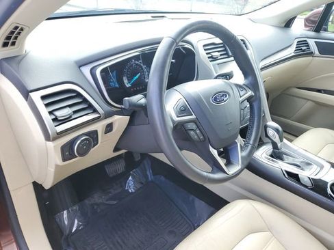 Used 2015 Ford Fusion SE w/ Equipment Group 202A image 19