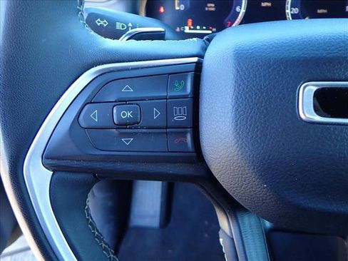 Used 2024 Jeep Grand Cherokee L Laredo image 14