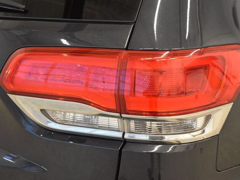 Used 2014 Jeep Grand Cherokee Laredo w/ Quick Order Package 23E AWD/4WD image 12
