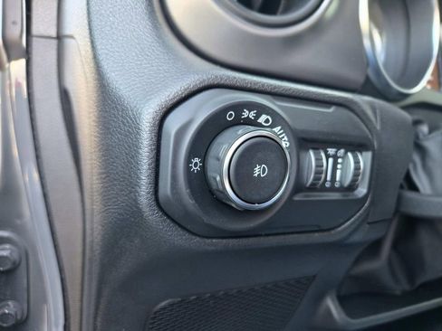 Used 2022 Jeep Wrangler Sport S image 35