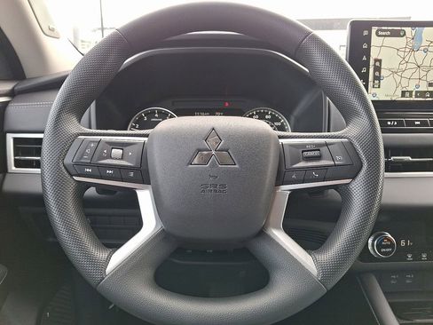 New 2026 Mitsubishi Outlander ES AWD/4WD image 10
