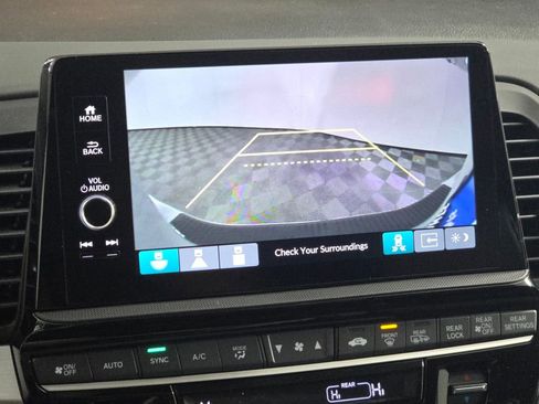 New 2026 Honda Odyssey Touring image 4