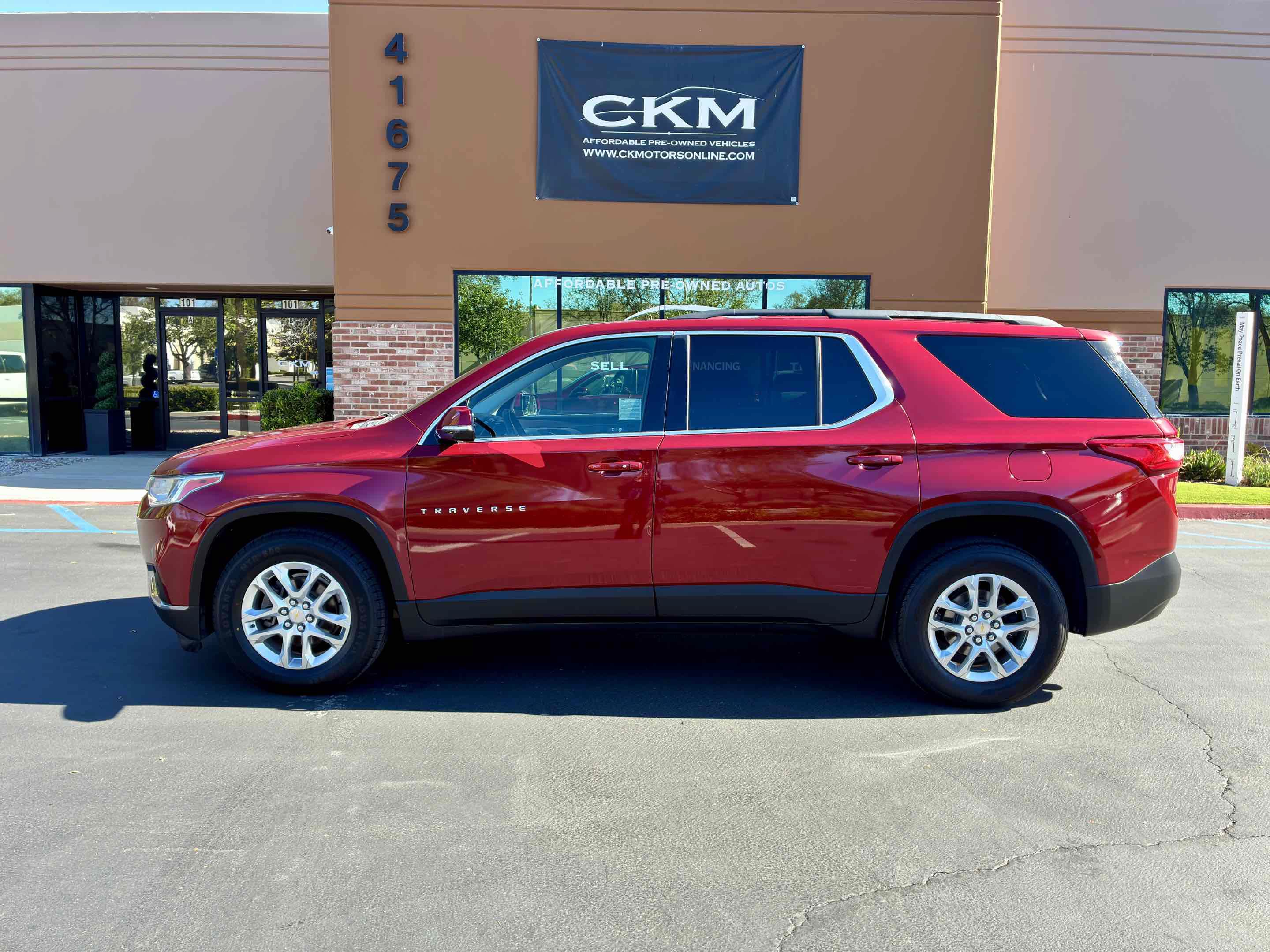 Used 2019 Chevrolet Traverse LT FWD image 3