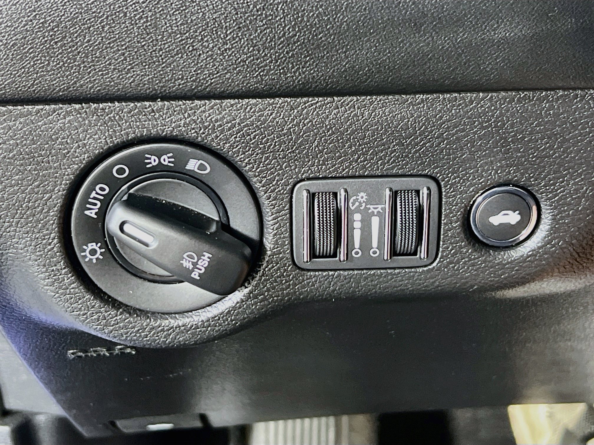 Used 2020 Dodge Charger SXT w/ Plus Group AWD/4WD image 10