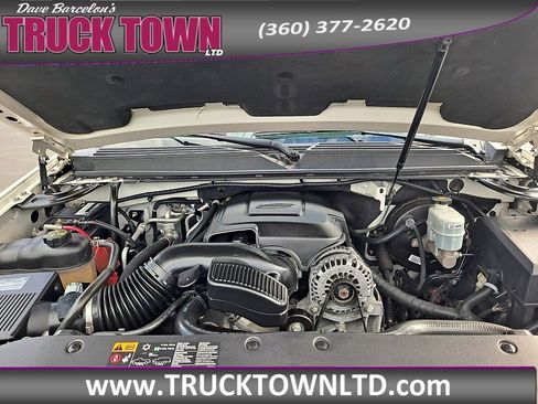 Used 2014 GMC Yukon XL Denali image 9