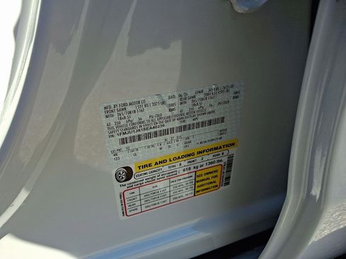 New 2025 Ford Expedition Active image 17