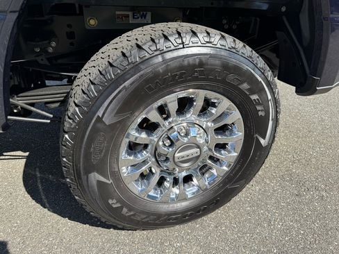 Used 2022 Ford F350 XLT w/ XLT Premium Package image 34