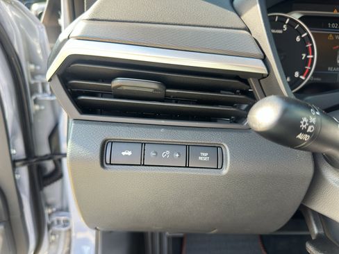 New 2025 Nissan Altima 2.5 SR image 24