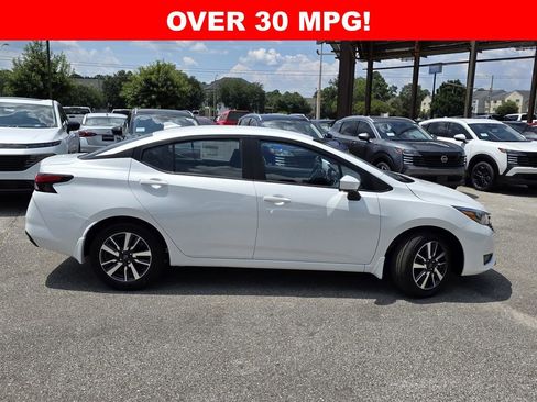 New 2025 Nissan Versa SV w/ Trunk Package FWD image 27