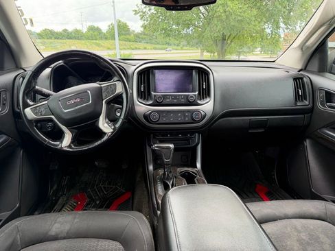 Used 2017 GMC Canyon SLE AWD/4WD image 5