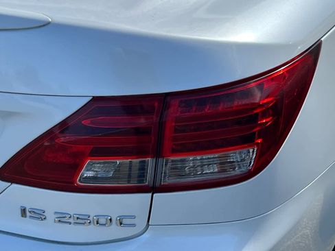 Used 2013 Lexus IS 250C RWD image 18