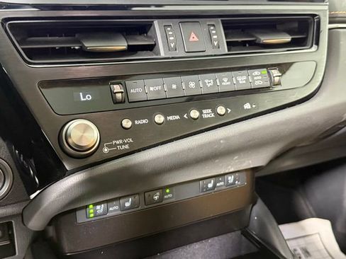 Certified 2024 Lexus ES 300h F Sport image 21