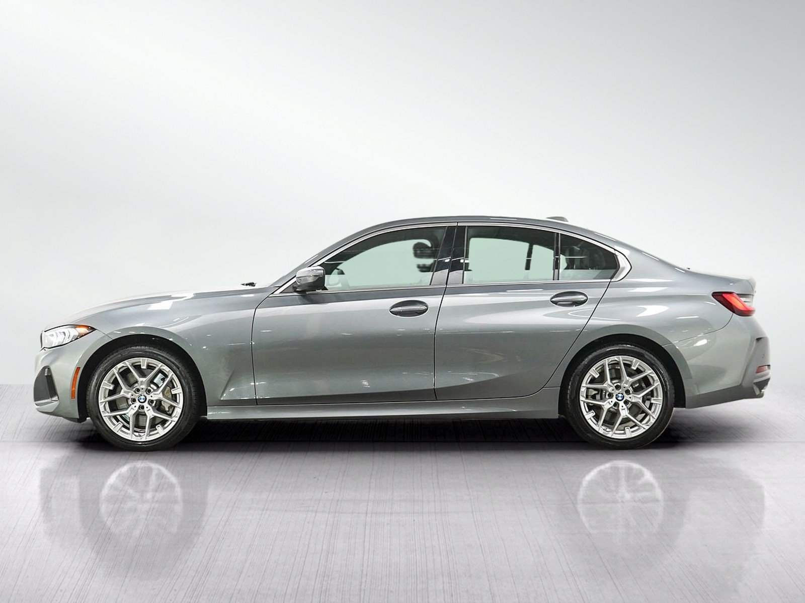 Used 2026 BMW 330i xDrive Sedan AWD/4WD image 2