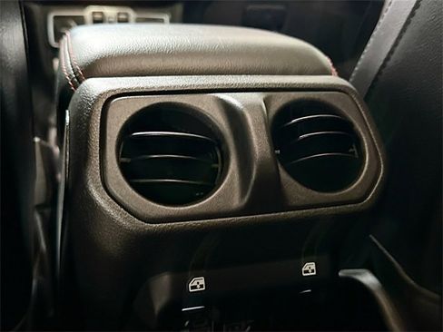 Used 2022 Jeep Gladiator Rubicon w/ Cold Weather Group image 29