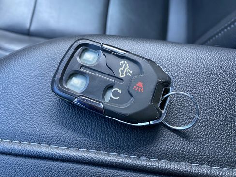 Used 2020 Chevrolet Silverado 1500 RST image 40