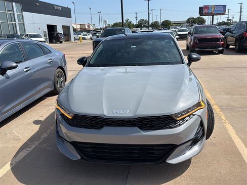 Used 2022 Kia K5 GT FWD image 2