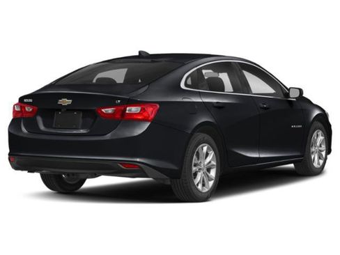 Used 2025 Chevrolet Malibu LT image 2