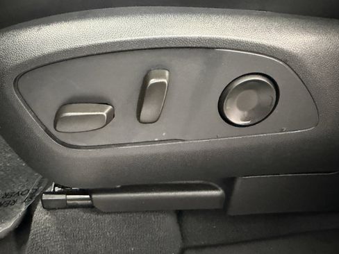 Used 2024 GMC Sierra EV Denali AWD/4WD image 34