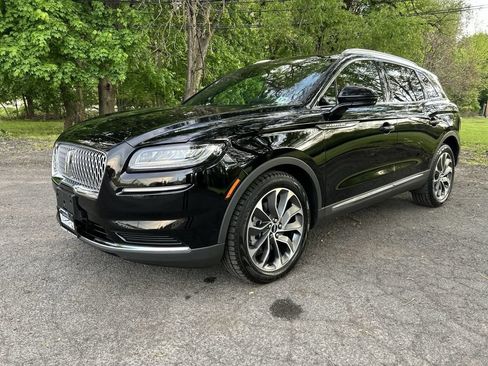 Used 2023 Lincoln Nautilus Reserve AWD/4WD image 4