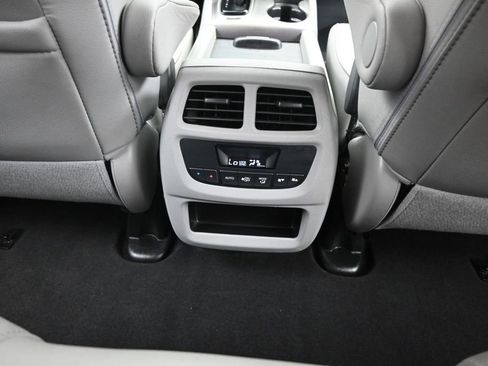 Used 2018 Honda Pilot EX-L image 18