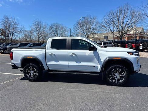 Used 2024 GMC Canyon AT4 w/ AT4 Premium Package AWD/4WD image 2